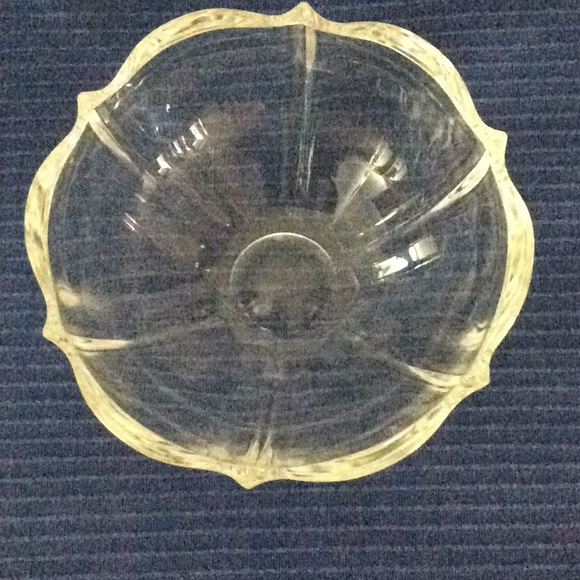 BEAUTIFUL THICK MIKASA GLASS DESERT BOWLS - Picture 7 of 9